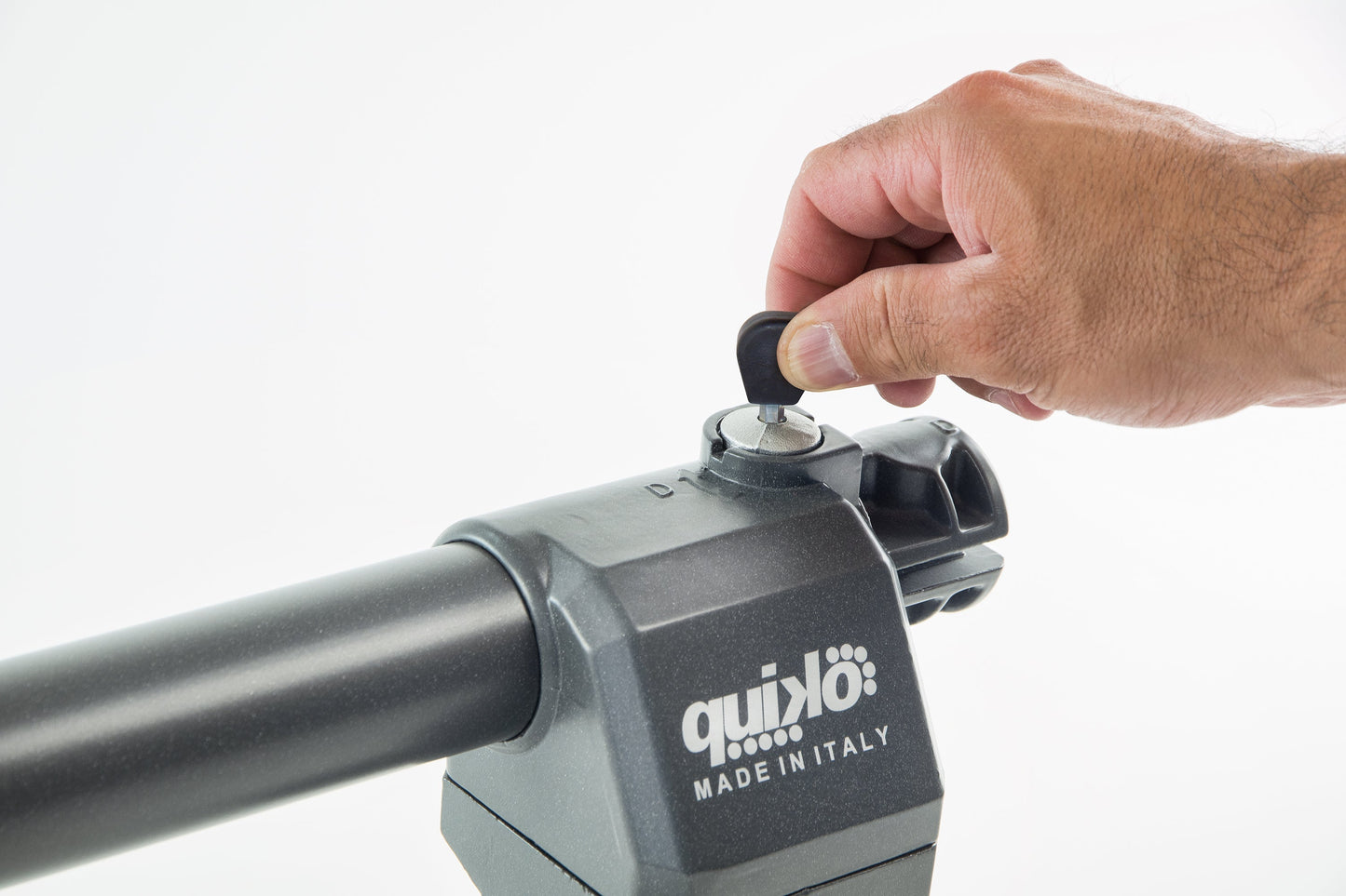 Quiko E-600 Eon swing gate actuator with manual unlock key for reliable gate solutions.